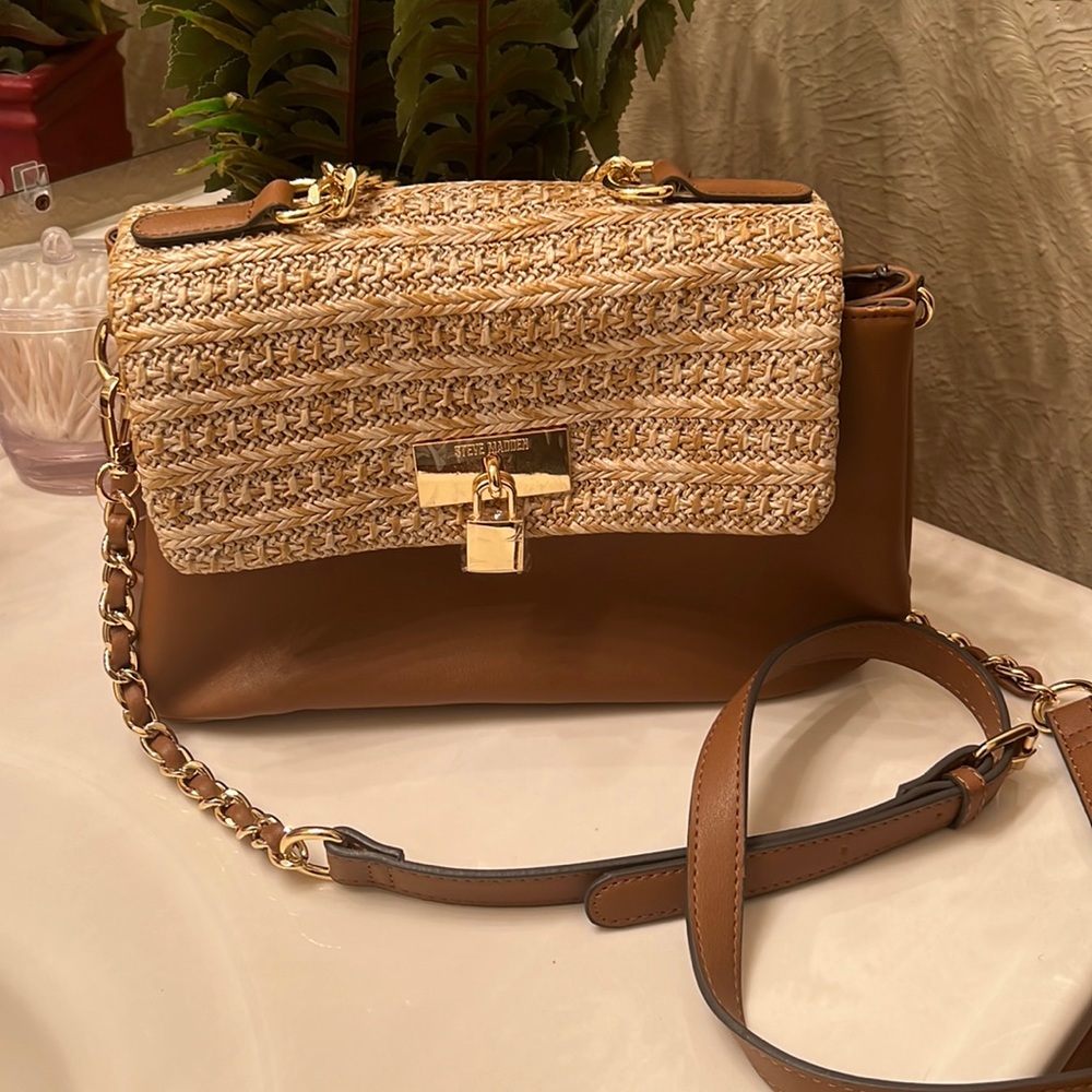 Steve Madden medium size crossbody handbag